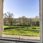 Chateau De La Renaudie Bed & Breakfast 3*