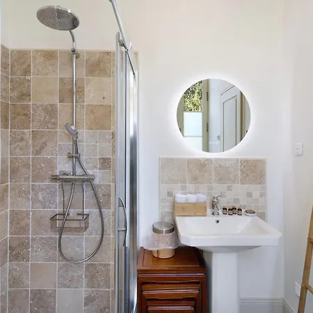 Chateau De La Renaudie Bed & Breakfast 3*