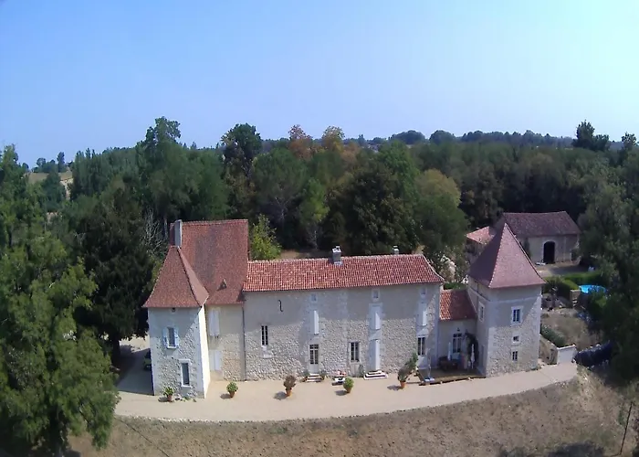 Chateau De La Renaudie B&B 3*
