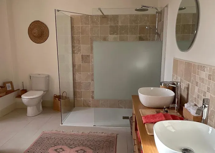 Chateau De La Renaudie B&B