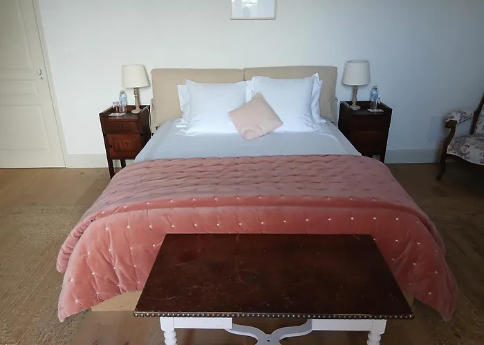 Chateau De La Renaudie 3*